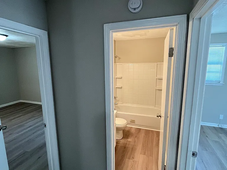 5255 Greenwood Ter — Photo 10