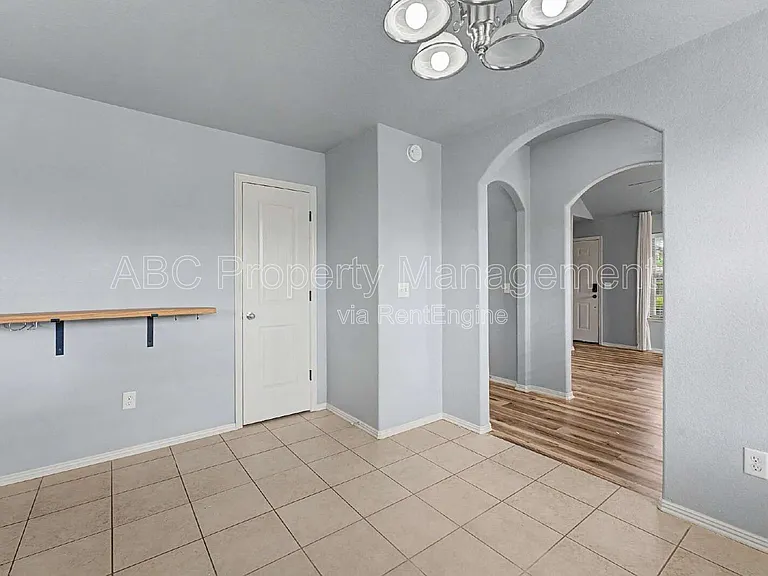 3801 SW Gibson Ave — Photo 13