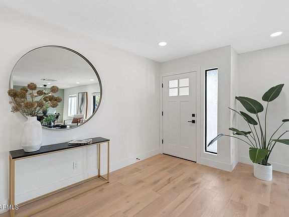 3rd image of 5216 E EVERETT Drive