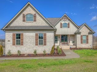 1020 C P Stewart Blvd, Lebanon, TN 37087