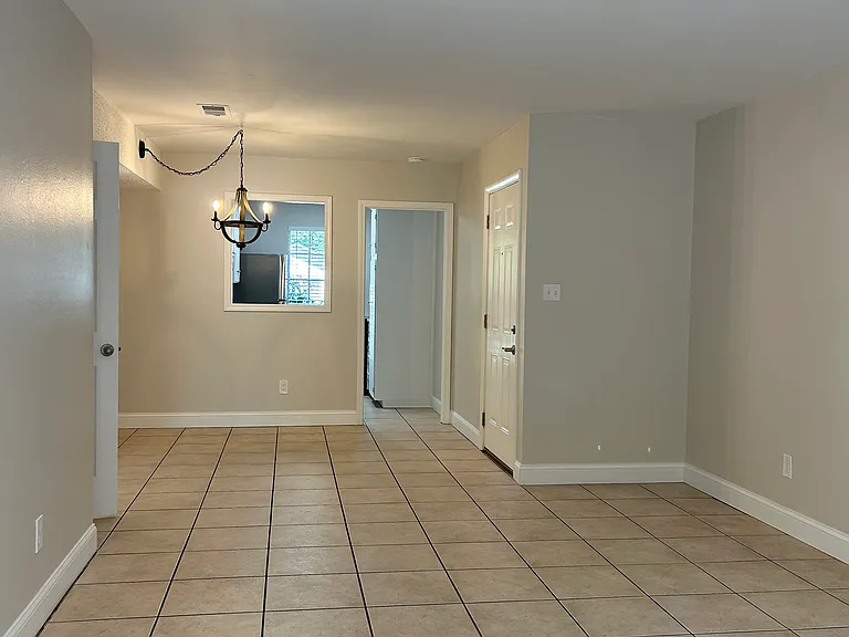 8101 Tippin Ave #F — Photo 5