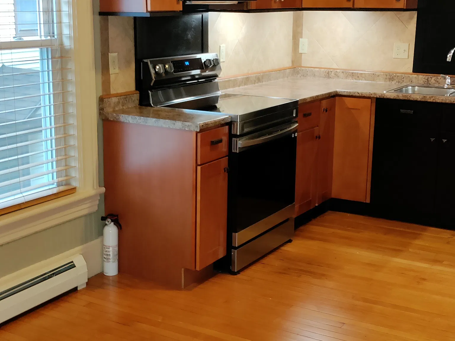 2 bed, 1200 sqft, $2,080 — Photo 2