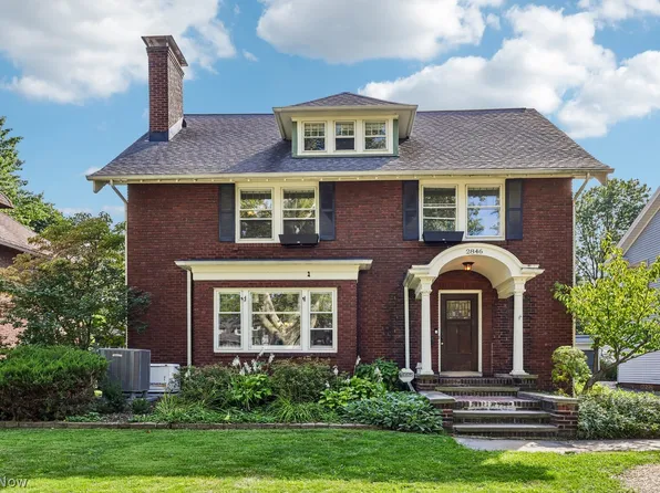2846 Woodbury Rd, Shaker Heights, OH 44120