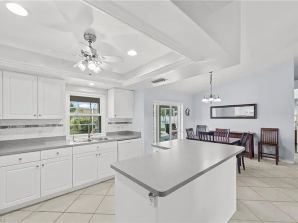 618 SE 15th TER, CAPE CORAL, FL 33990