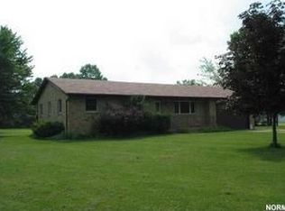 959 Harris Rd, Sheffield Village, OH 44054