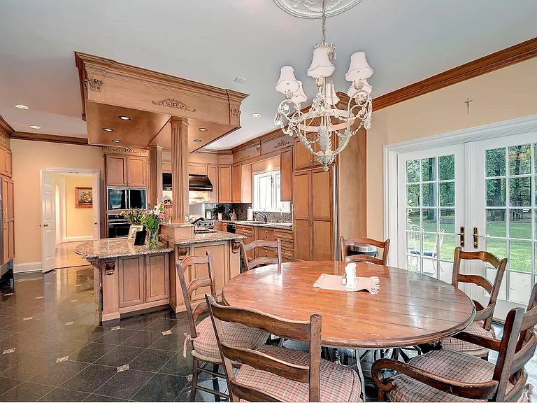 10912 Martingale Ct — Photo 5