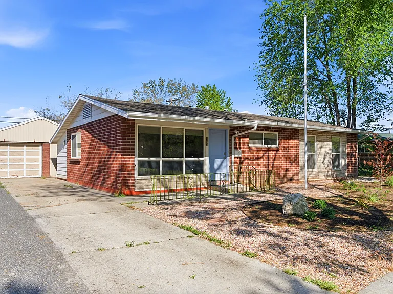 1153 N Buccaneer Dr — Photo 4