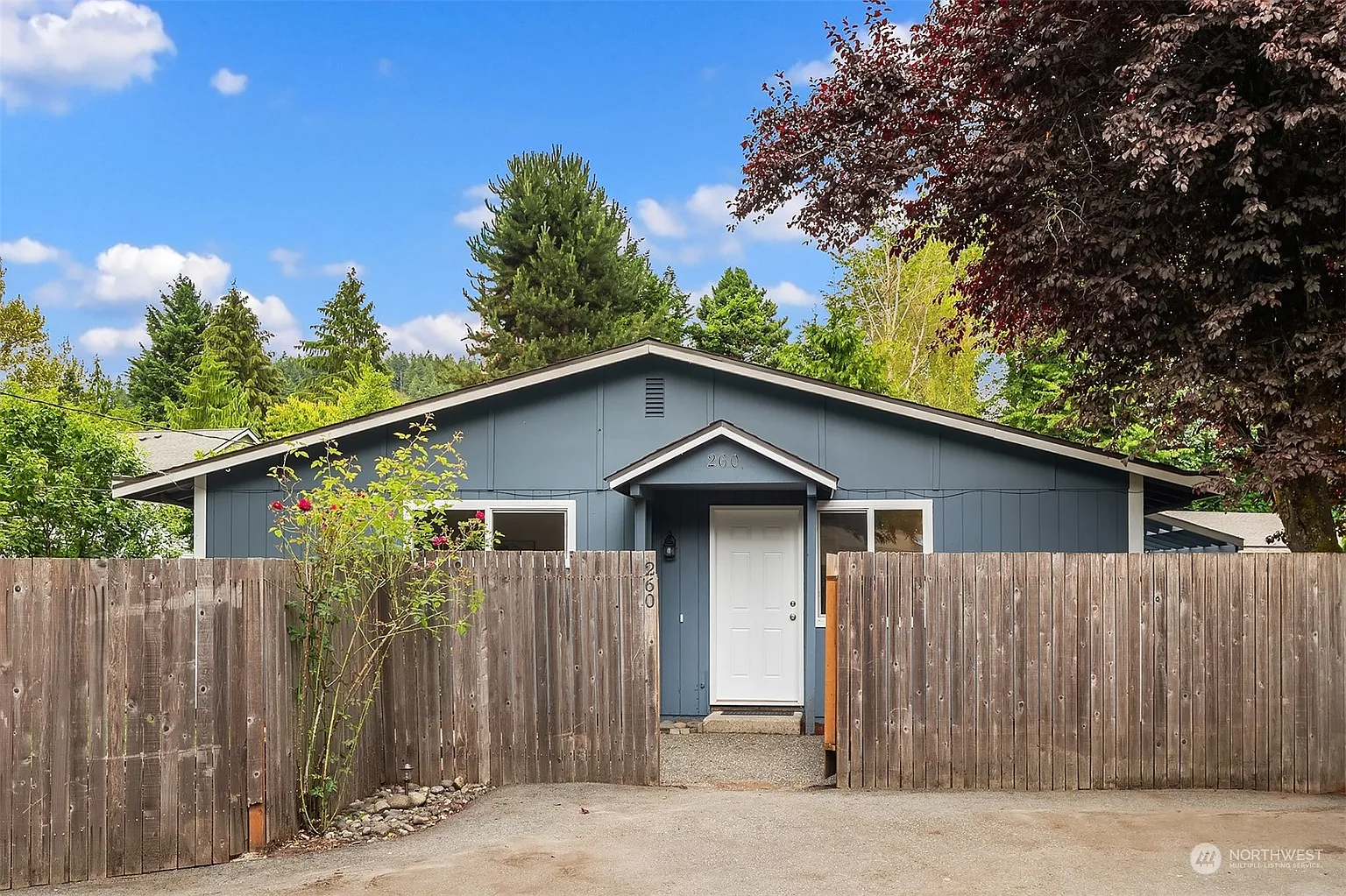 260 Rainier Boulevard N photo 1
