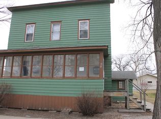 320 2nd St SE, Valley City, ND 58072