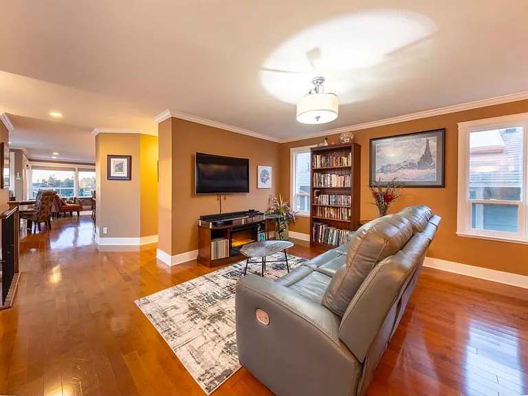 877 Stevens St #2 — Photo 7