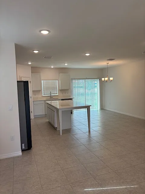 3 bed, 2.5 bath, 1697 sqft, $1,950 — Photo 3
