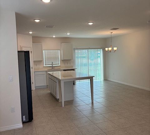 3rd image of 3761 Academia Ave