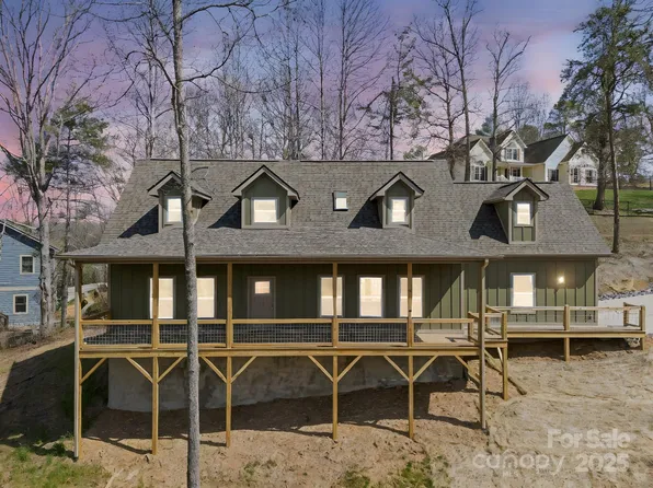44 Judith Dr, Leicester, NC 28748