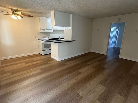 4th image of 7434 Mesa College Dr #39