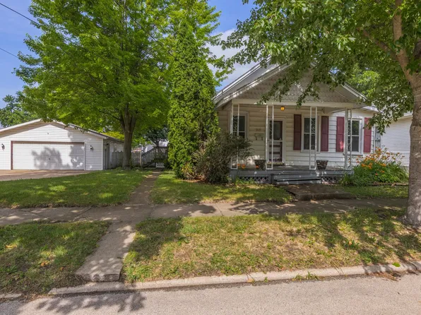 1109 S Oak St, Bloomington, IL 61701