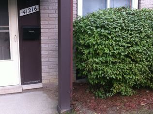 41216 N Woodbury Green Dr, Belleville, MI 48111