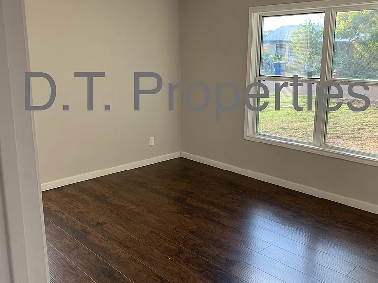 202 Dan Ave — Photo 10