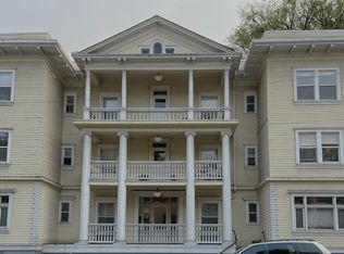 1810 NW Everett St APT 202, Portland, OR 97209