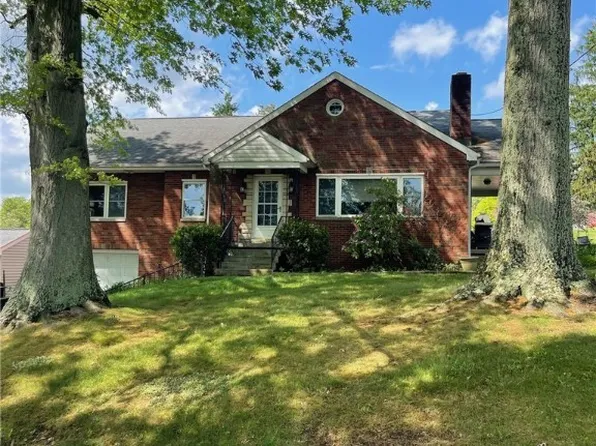 105 Rand Ave, Saint Clairsville, OH 43950