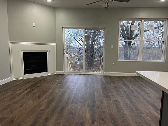 3rd image of 6 Miners Ln