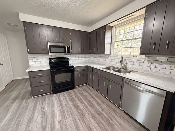 4th image of 435 Victory Rd
