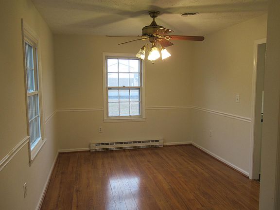 2nd image of 100 Chinkapin Dr #1