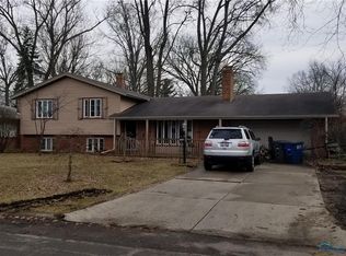 4037 Gilhouse Rd, Toledo, OH 43623