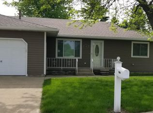 1431 Canary Dr, Albert Lea, MN 56007