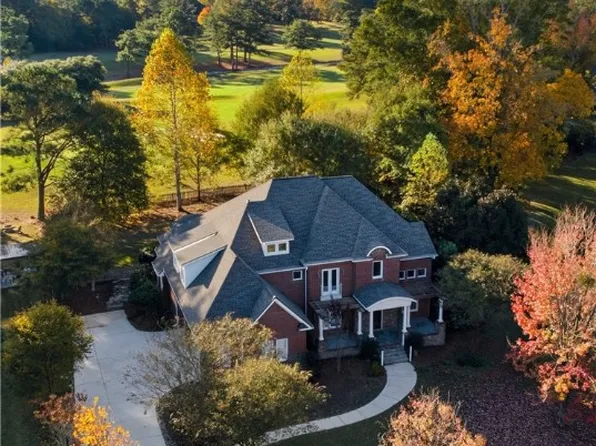 2507 Stonybrook Rd, Opelika, AL 36804