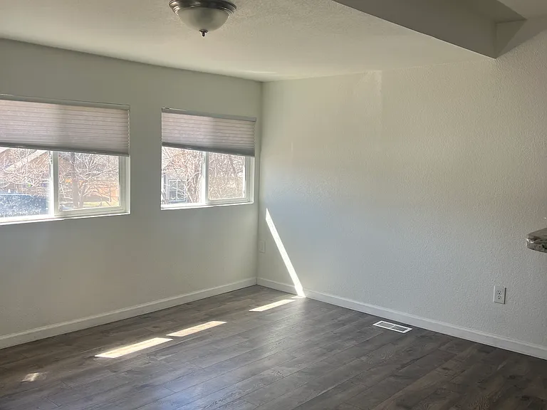 744 E Costilla St — Photo 9