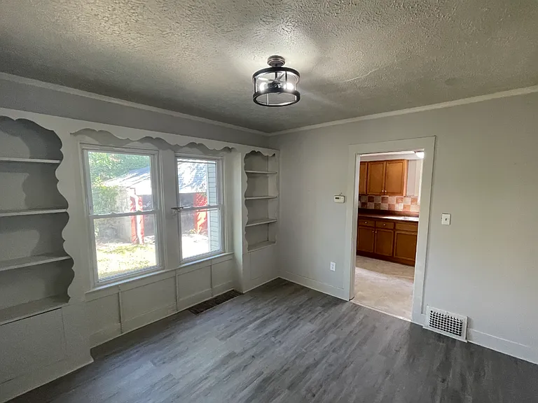 14005 Scioto Ave — Photo 3