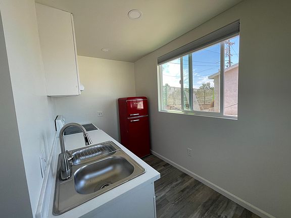 2nd image of 402 63rd St Spc 4