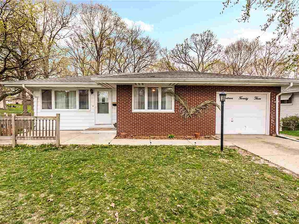 1st image of 1923 W Cashman Ct