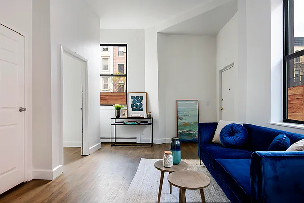 Rented by Compass | media 23