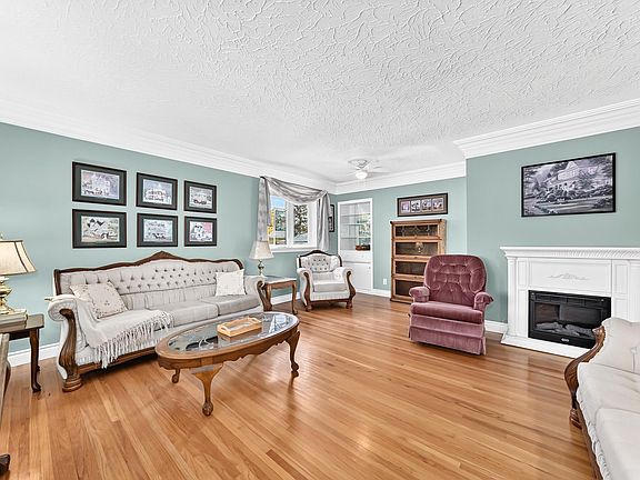 5th image of 13519 123a Ave NW