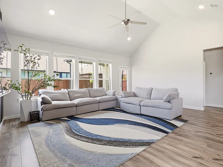 631 Southern Hills Dr — Photo 10
