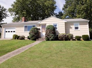 8 Balsam Ave, Middletown, RI 02842