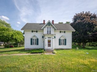3557 W Walton Blvd, Waterford, MI 48329