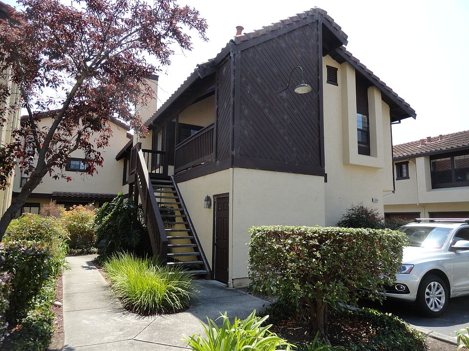 Courtyard view of condo