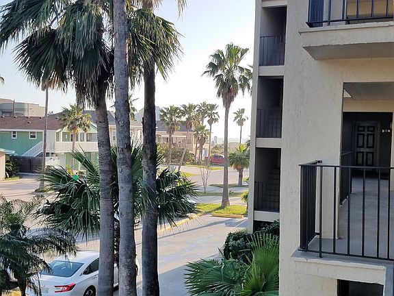 4th image of 117 E Verna Jean Dr #207