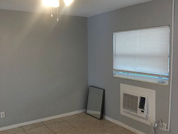 3rd image of 865 5th Ave N APT 10