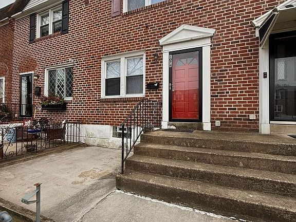 2nd image of 1074 N Academy Ave