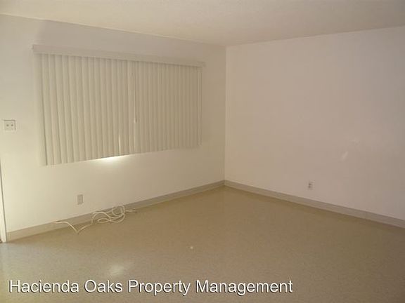 4th image of 508 S Oakley Ave APT J