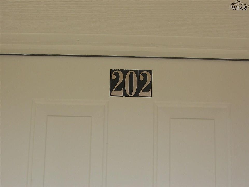1st image of 1519 Trigg Ln APT 202