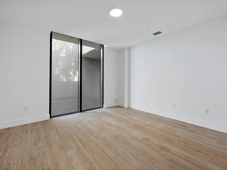 3034 Oak Ave #503 — Photo 24