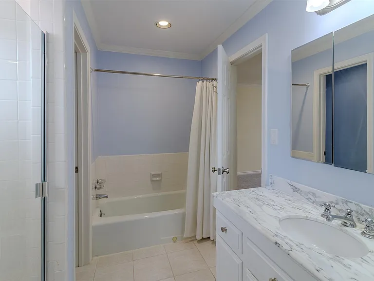 4520 Glenwick Ln — Photo 20