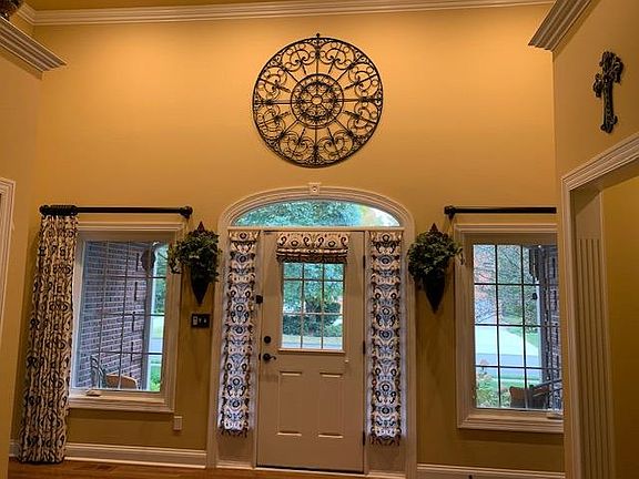 4th image of 119 Wind Haven Dr