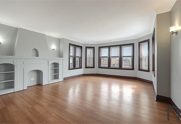 2nd image of 8218 S Hermitage Ave APT 3