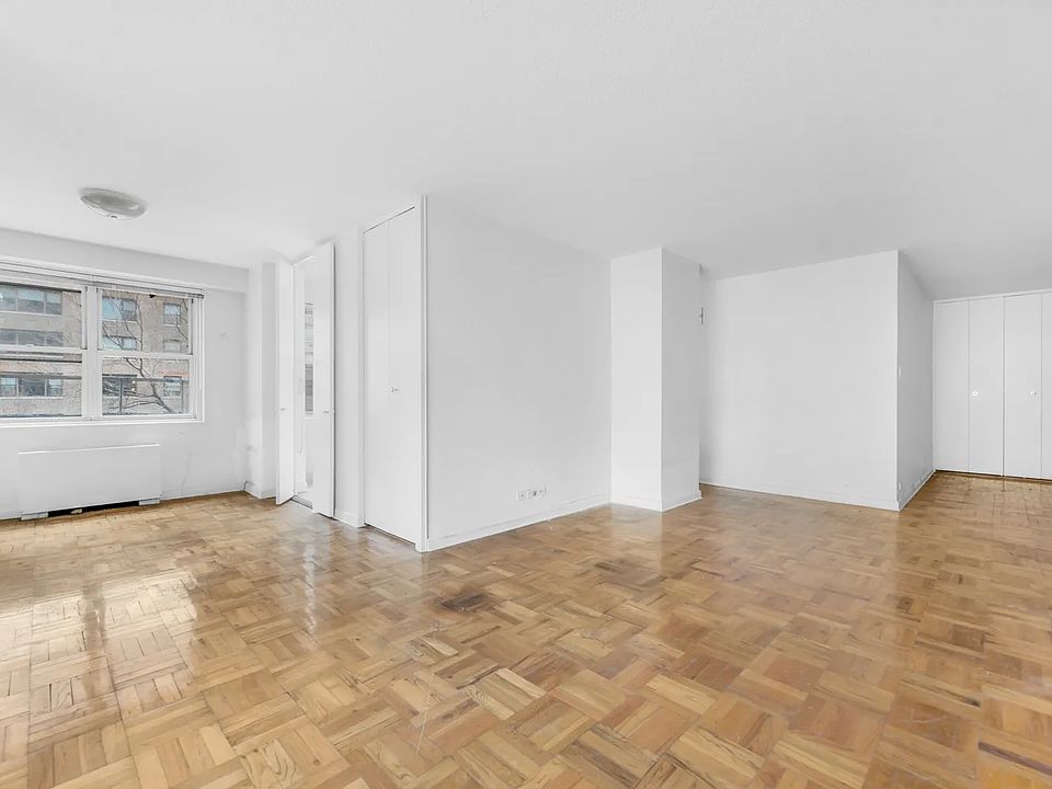 1st image of 300 E 40th St APT 3T