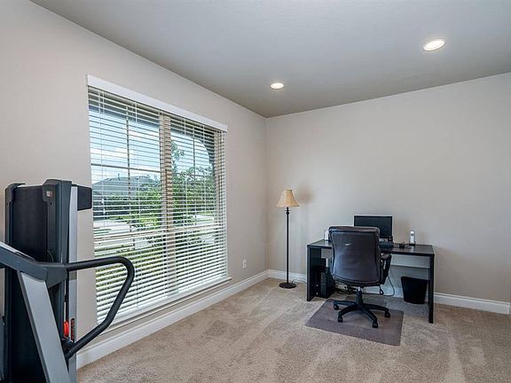 4th image of 23706 Daintree Pl